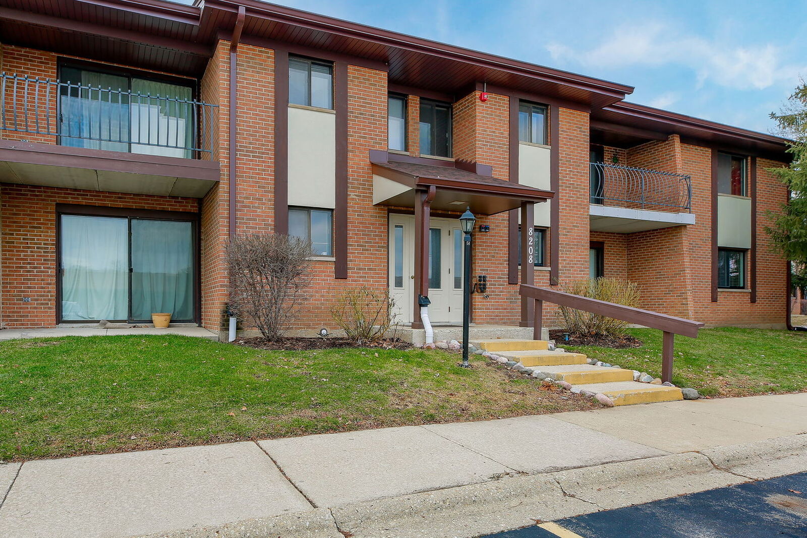 Property Photo:  8208 Anchor Drive 601  IL 60517 