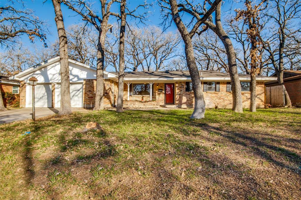 Property Photo:  608 W Pleasantview Drive  TX 76054 