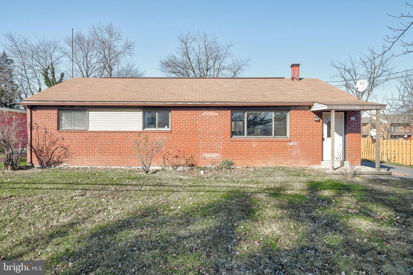 Property Photo: 11 Dulles Drive W PA 17011