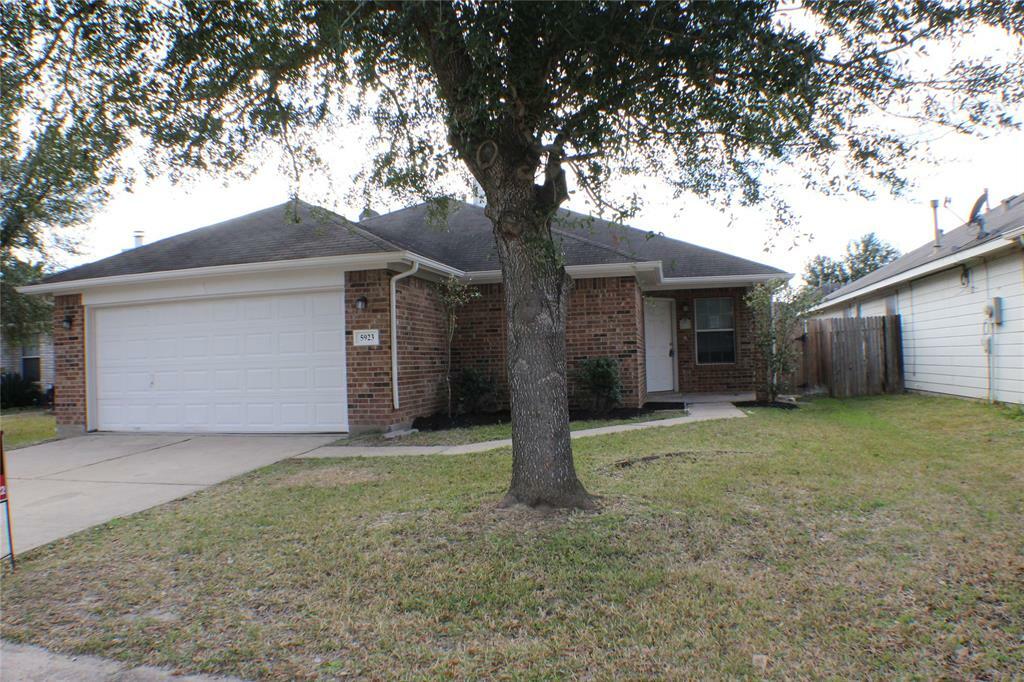 Property Photo:  5923 Bradworthy Drive  TX 77449 