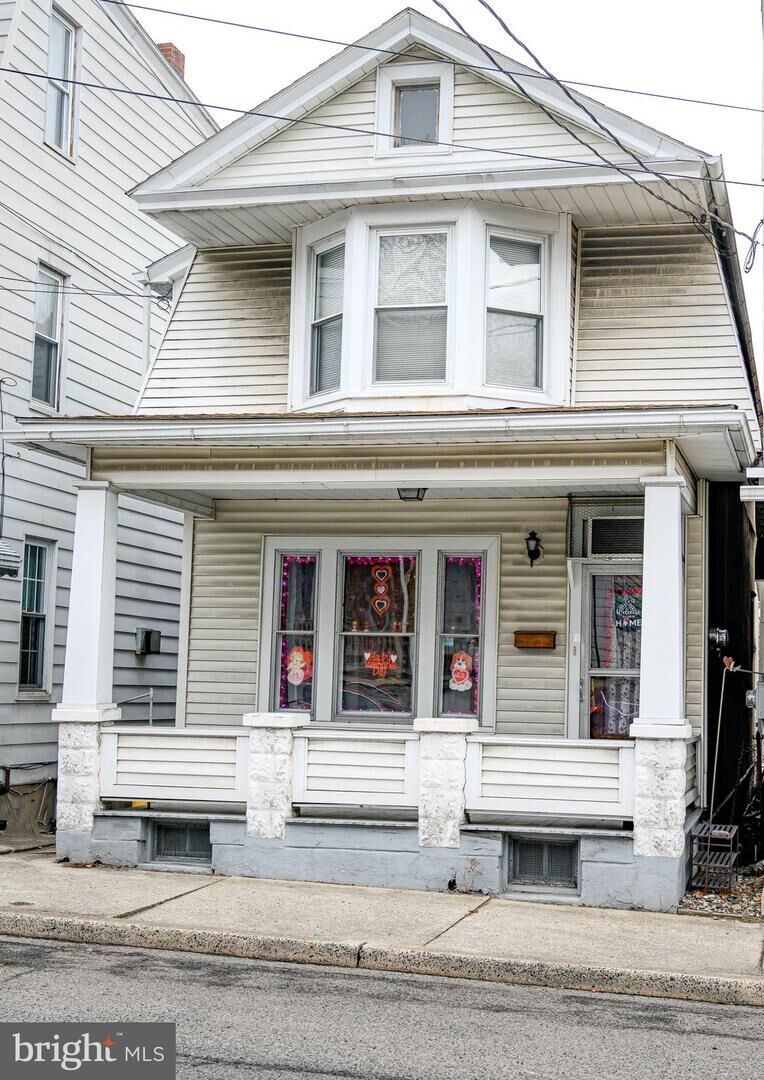 Property Photo:  72 N Berne Street  PA 17972 