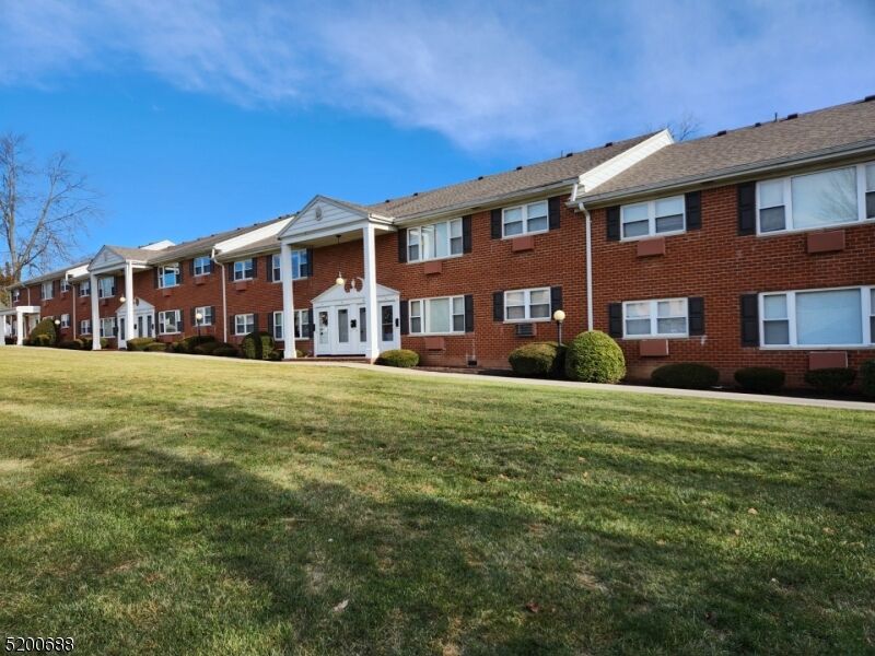 Property Photo: 9 Lincoln Gdns NJ 07034