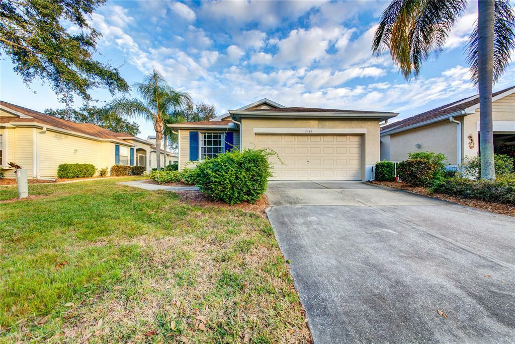 Property Photo:  2345 Nantucket Drive 31  FL 33573 