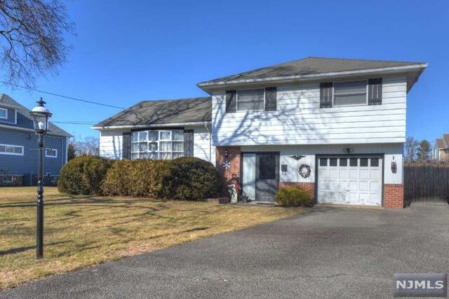 Property Photo: 11 Ferndale Place NJ 07444