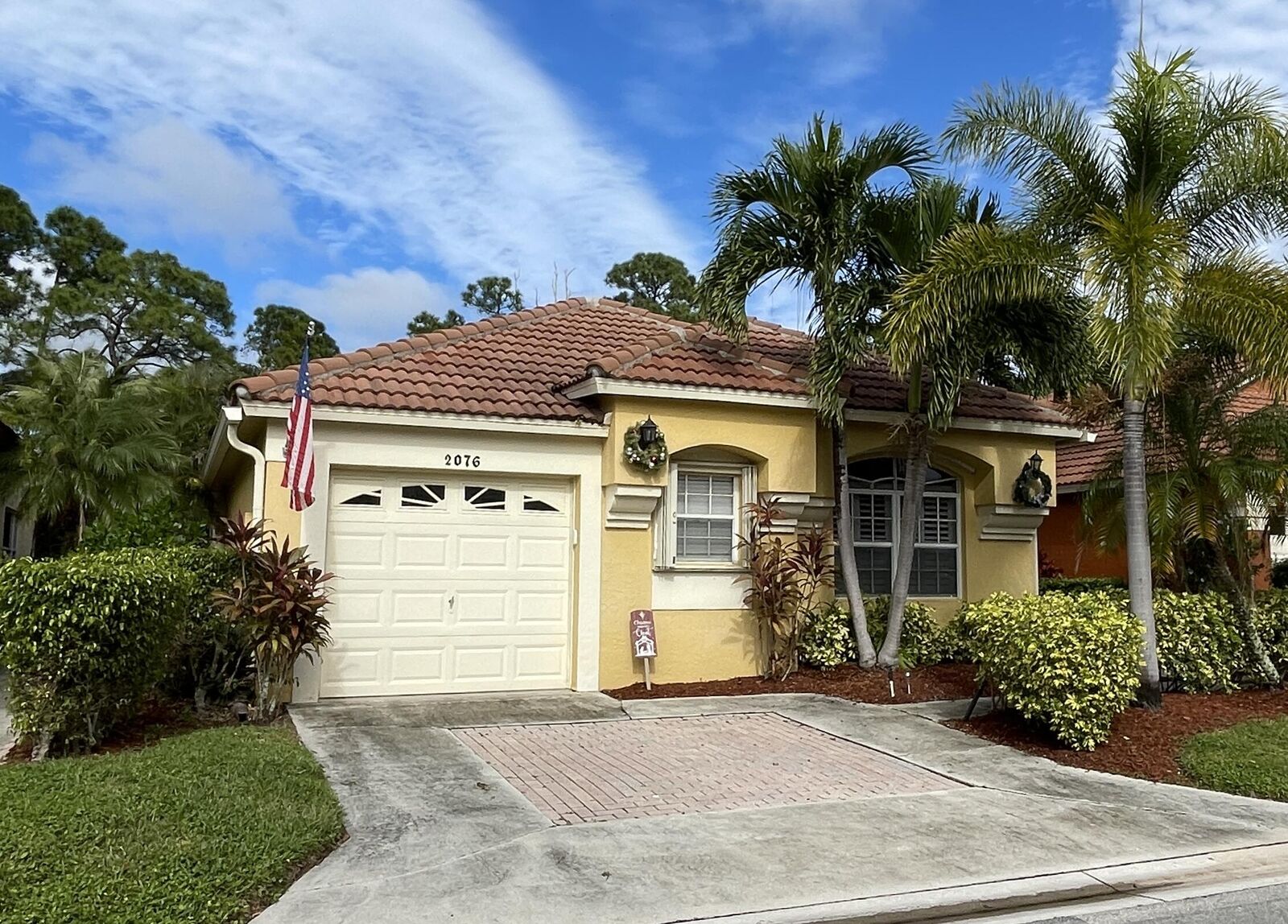 Property Photo: 2076 Bonisle Circle FL 33418