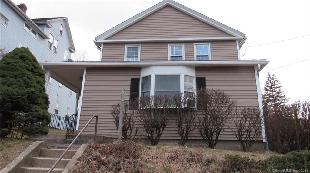 Property Photo:  15 West Street 2  CT 06010 