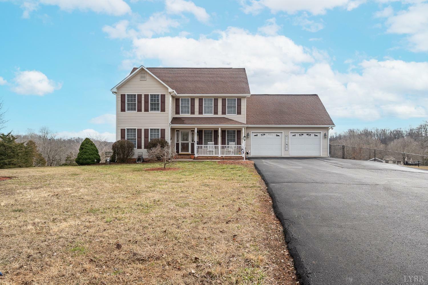 Property Photo: 1087 Lake Front Court VA 24523