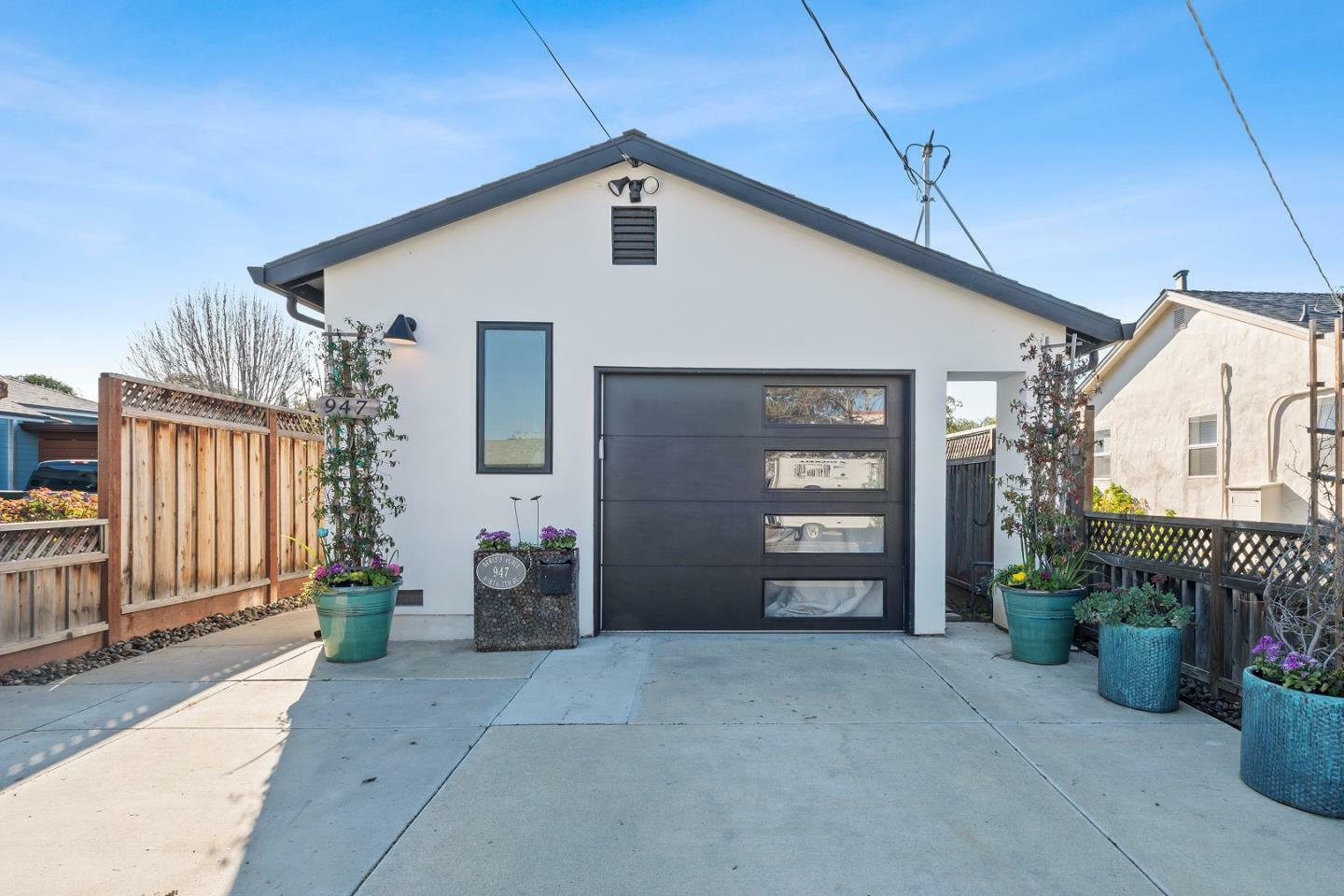 Property Photo:  947 North 7th Street  CA 95112 