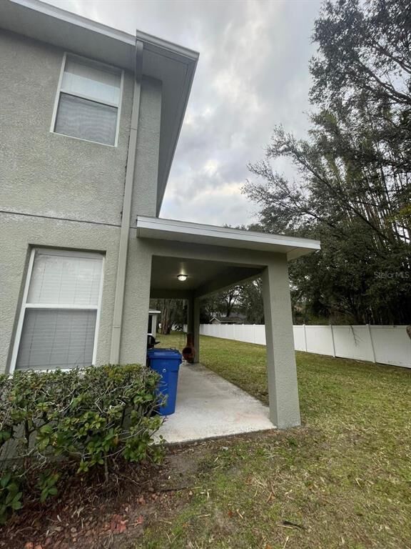 Property Photo:  4421 Amberly Oaks Court  FL 33614 