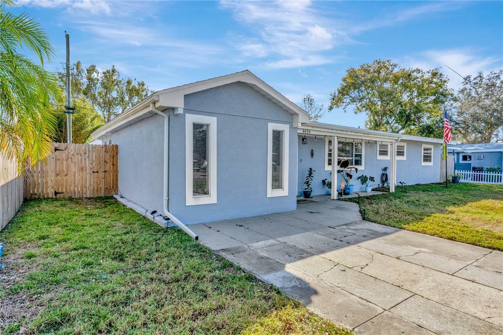 Property Photo:  4410 W Oklahoma Avenue  FL 33616 