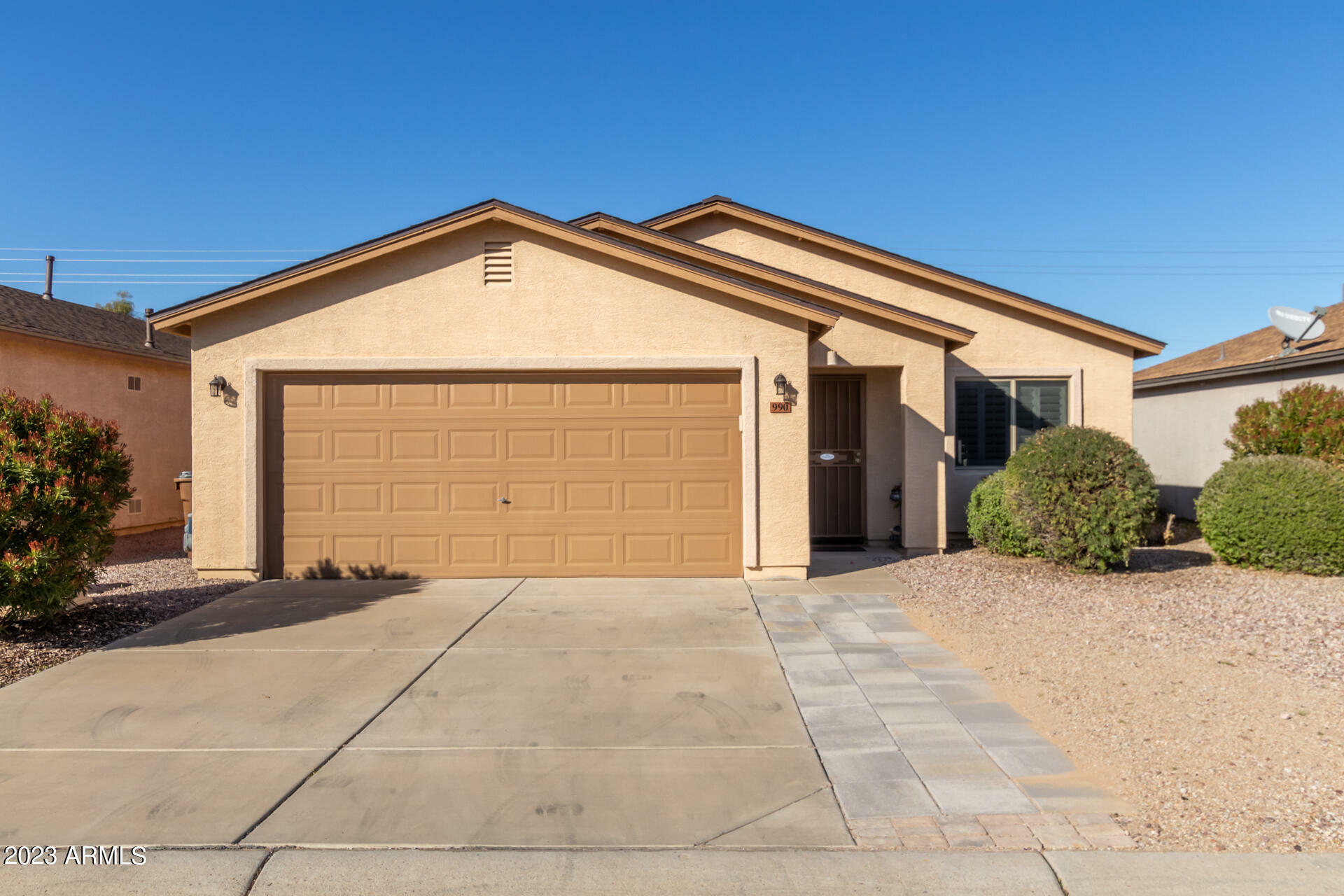 Property Photo:  990 E Silversmith Trail  AZ 85143 