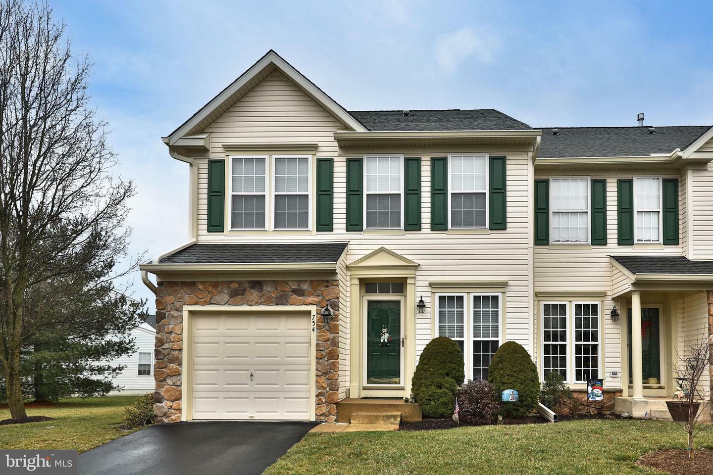 Property Photo:  754 Wisteria Drive  PA 18976 