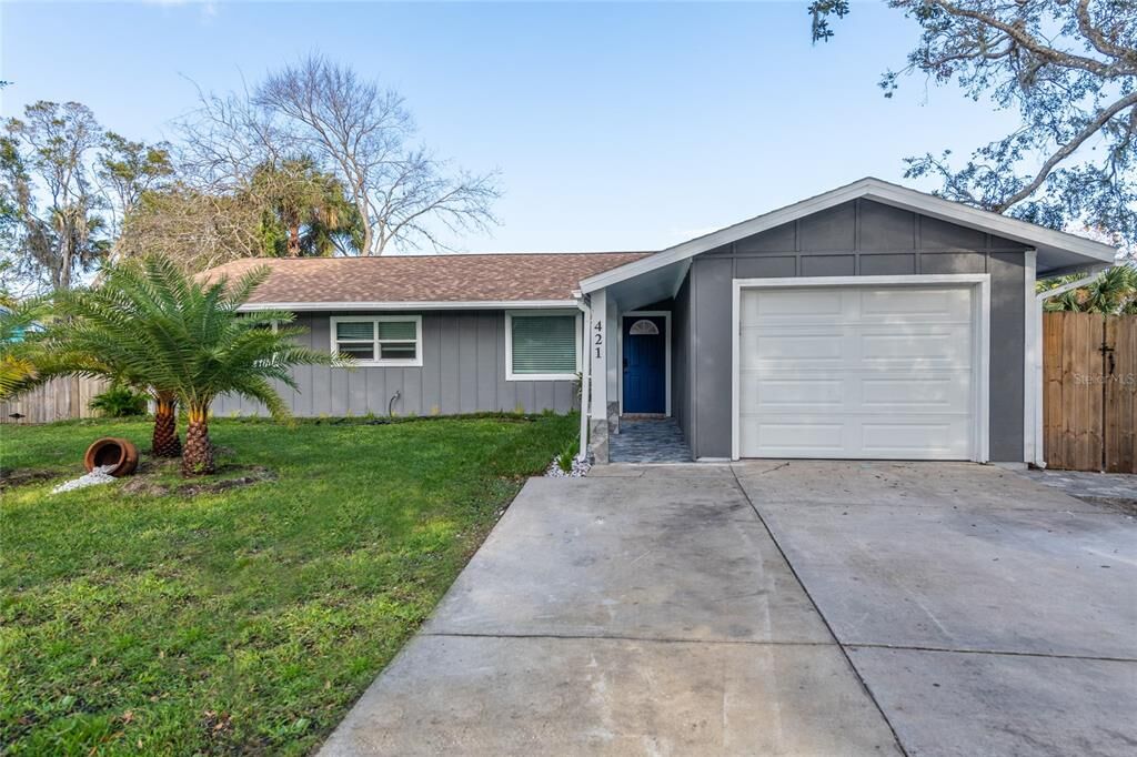 Property Photo:  421 S Center Street  FL 32174 