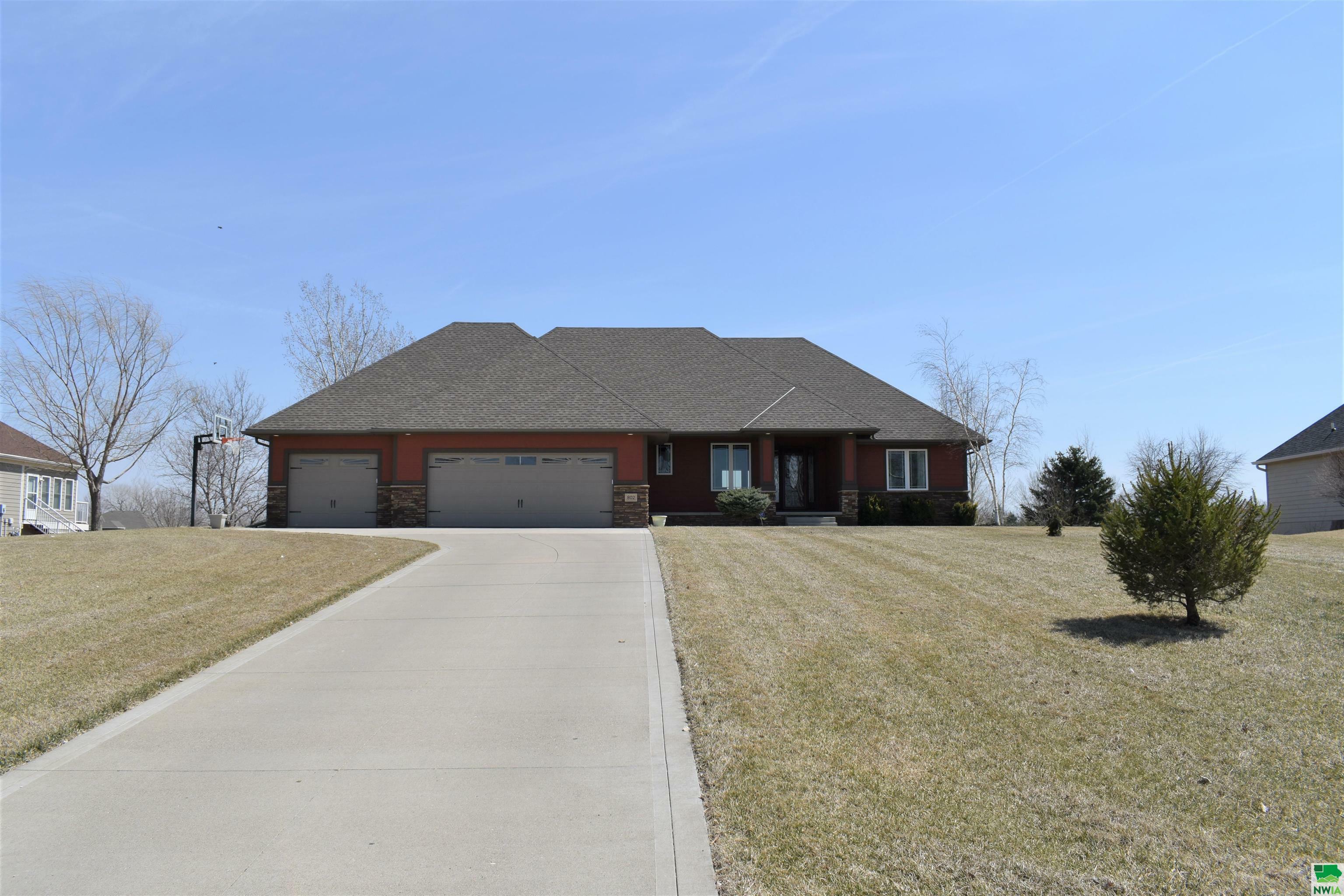 Property Photo:  802 Brookside Drive  SD 57038 