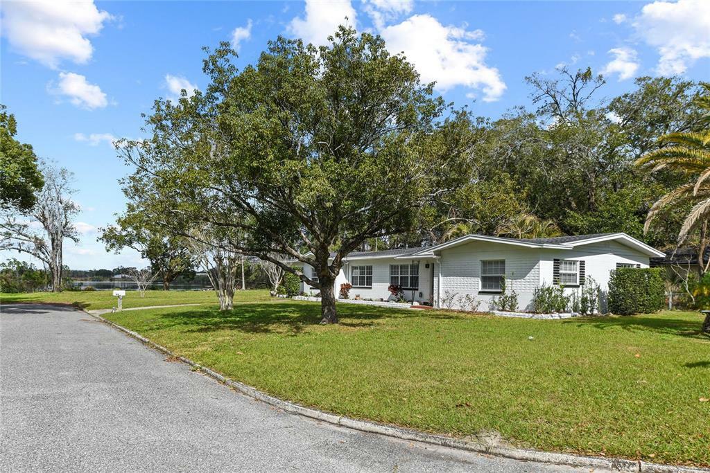 Property Photo:  957 Hanover Avenue  FL 32789 