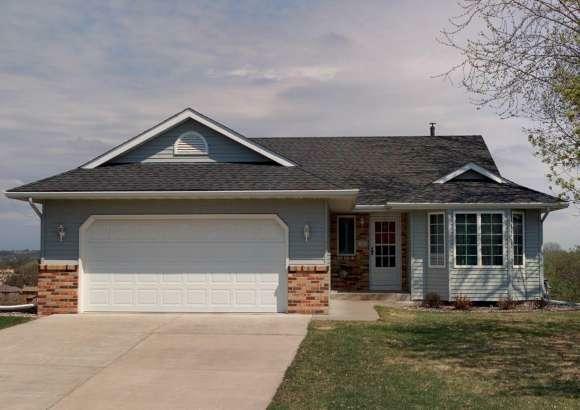 Property Photo: 305 Crestview Drive MN 55033