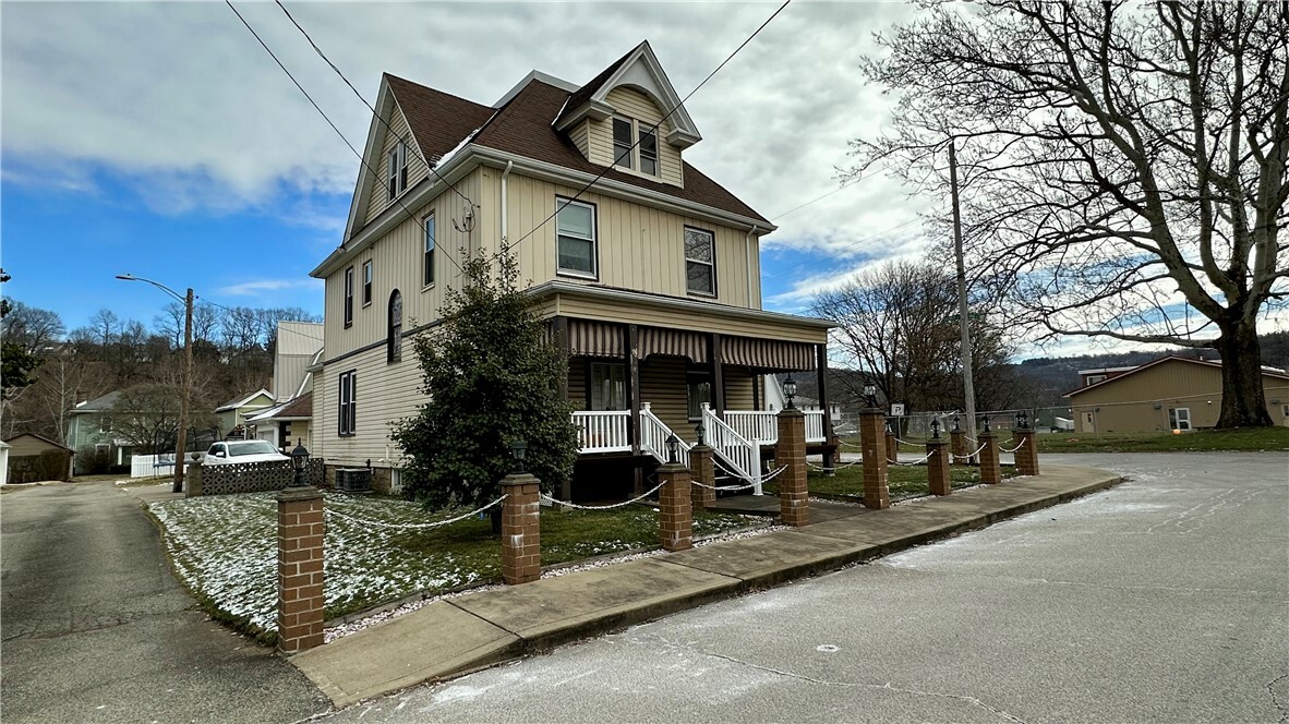 Property Photo:  224 Main Street  PA 15068 