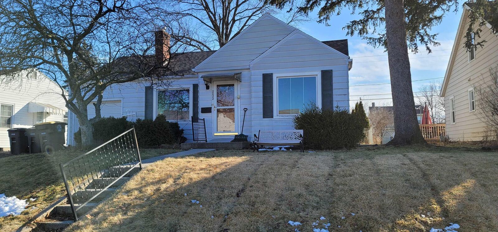 Property Photo: 2022 Glenwood Avenue IN 46805