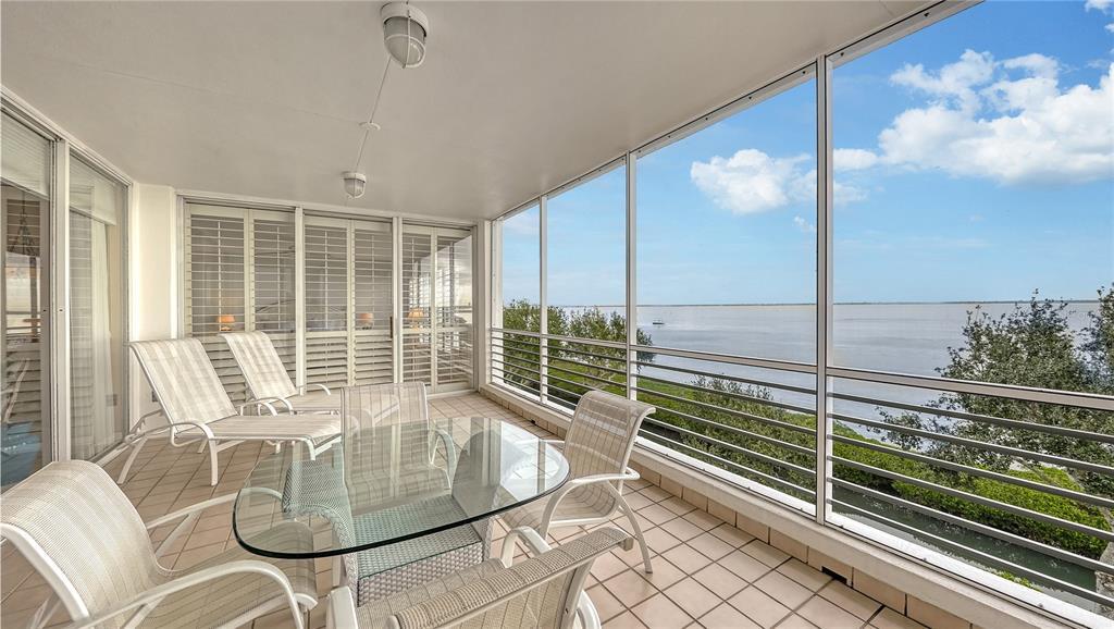 Property Photo:  2410 Harbourside Drive 142  FL 34228 