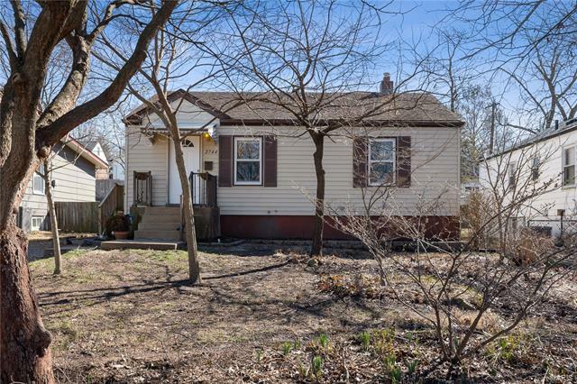 Property Photo:  2744 Hawson Drive  MO 63125 