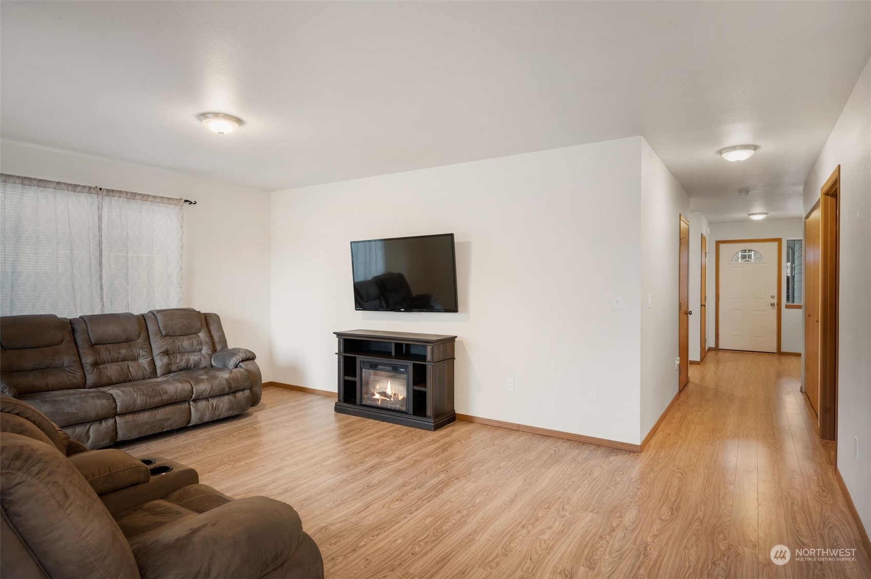 Property Photo:  1819 W 15th Street  WA 98363 