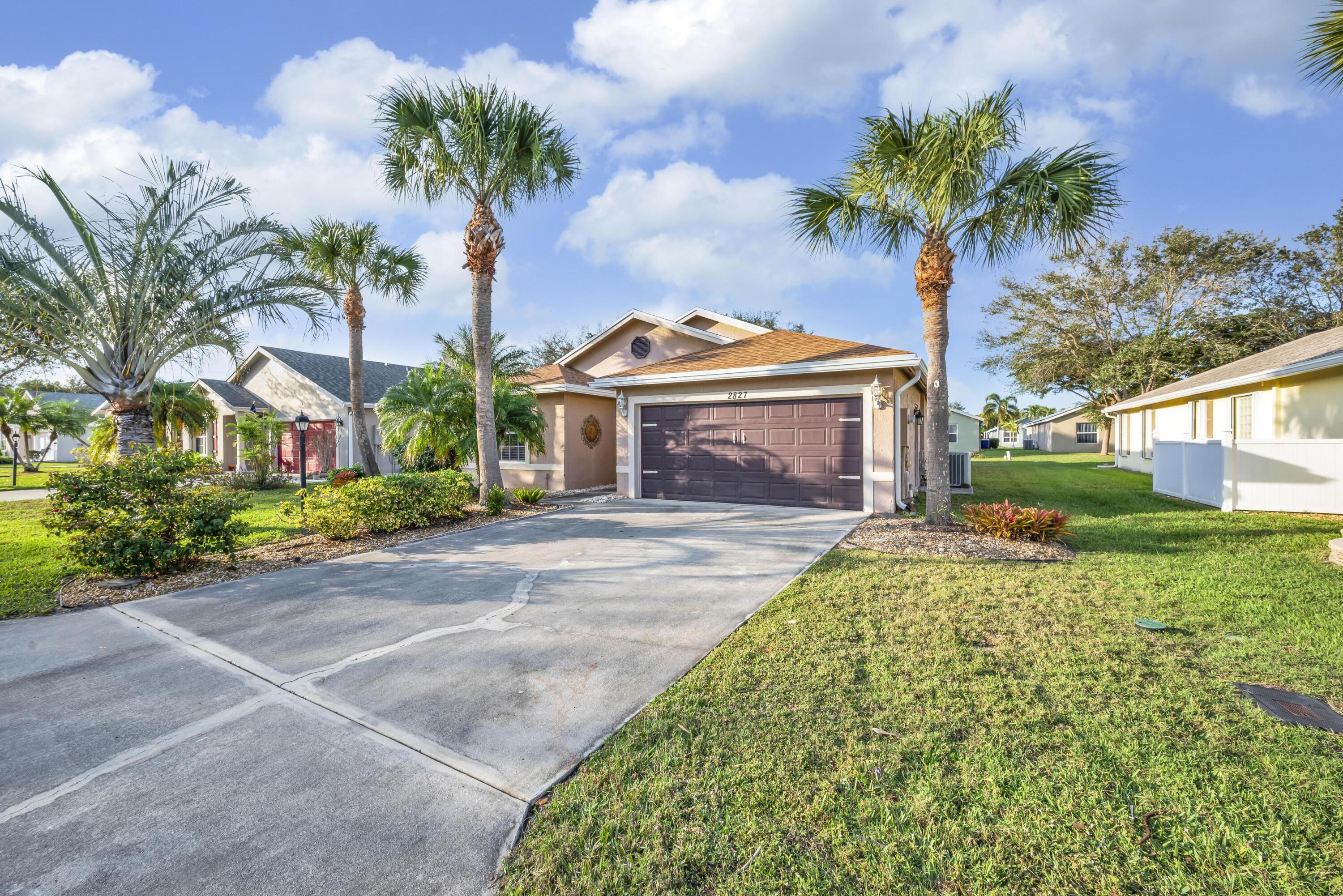 Property Photo: 2827 SW Versailles Terrace FL 34997