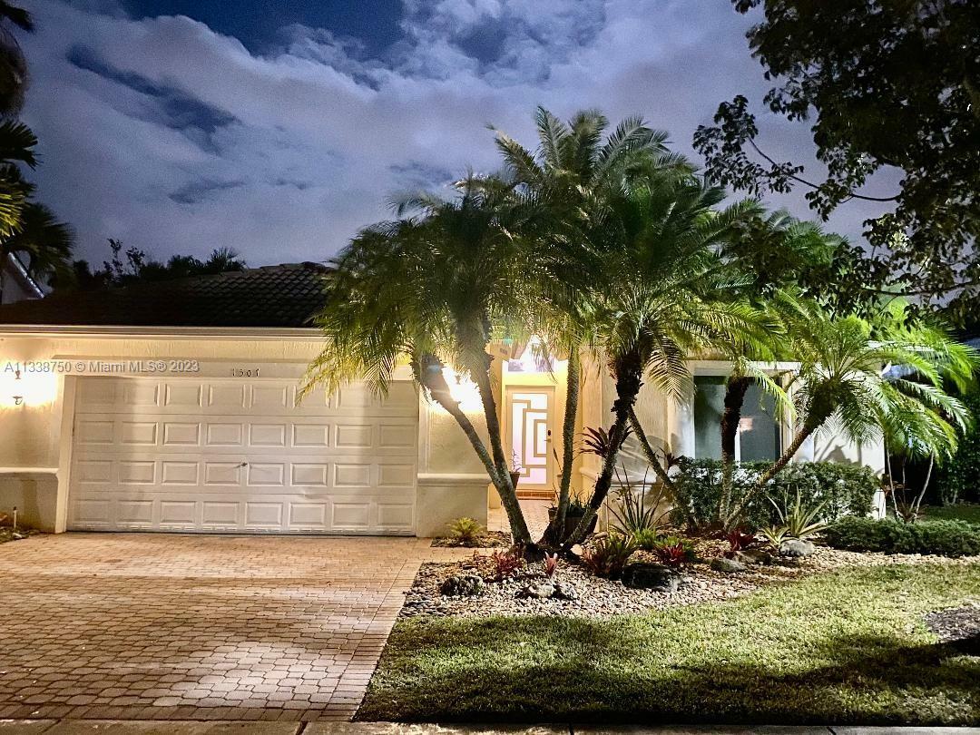 Property Photo:  1507 SW 186th Ave  FL 33029 