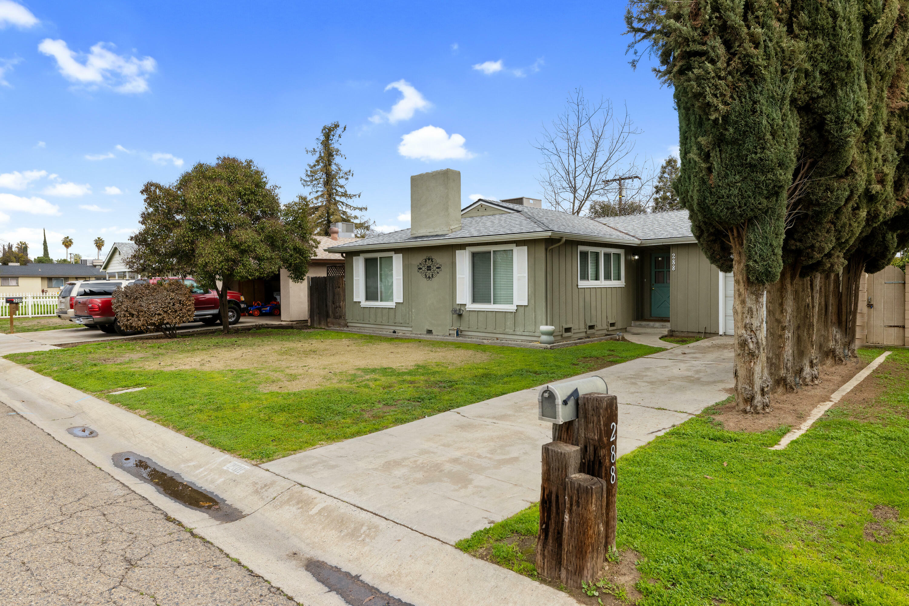 Property Photo:  288 N Lane Street  CA 93274 