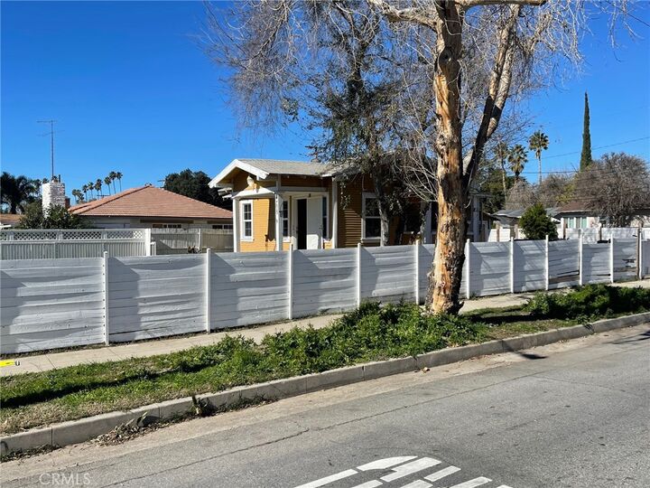 Property Photo:  208 17th Street W  CA 92405 