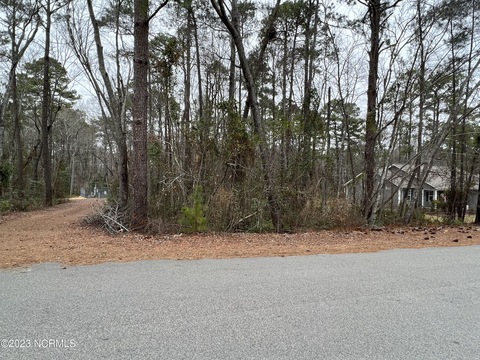 Property Photo:  280 Sandhills Circle  NC 28374 