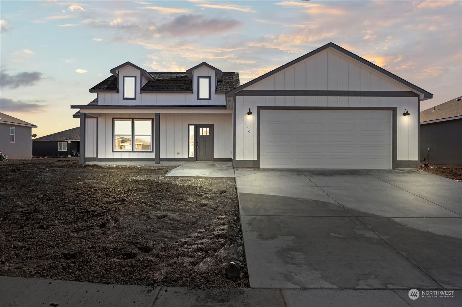 Property Photo:  1110 E Mt Baker Street  WA 99344 