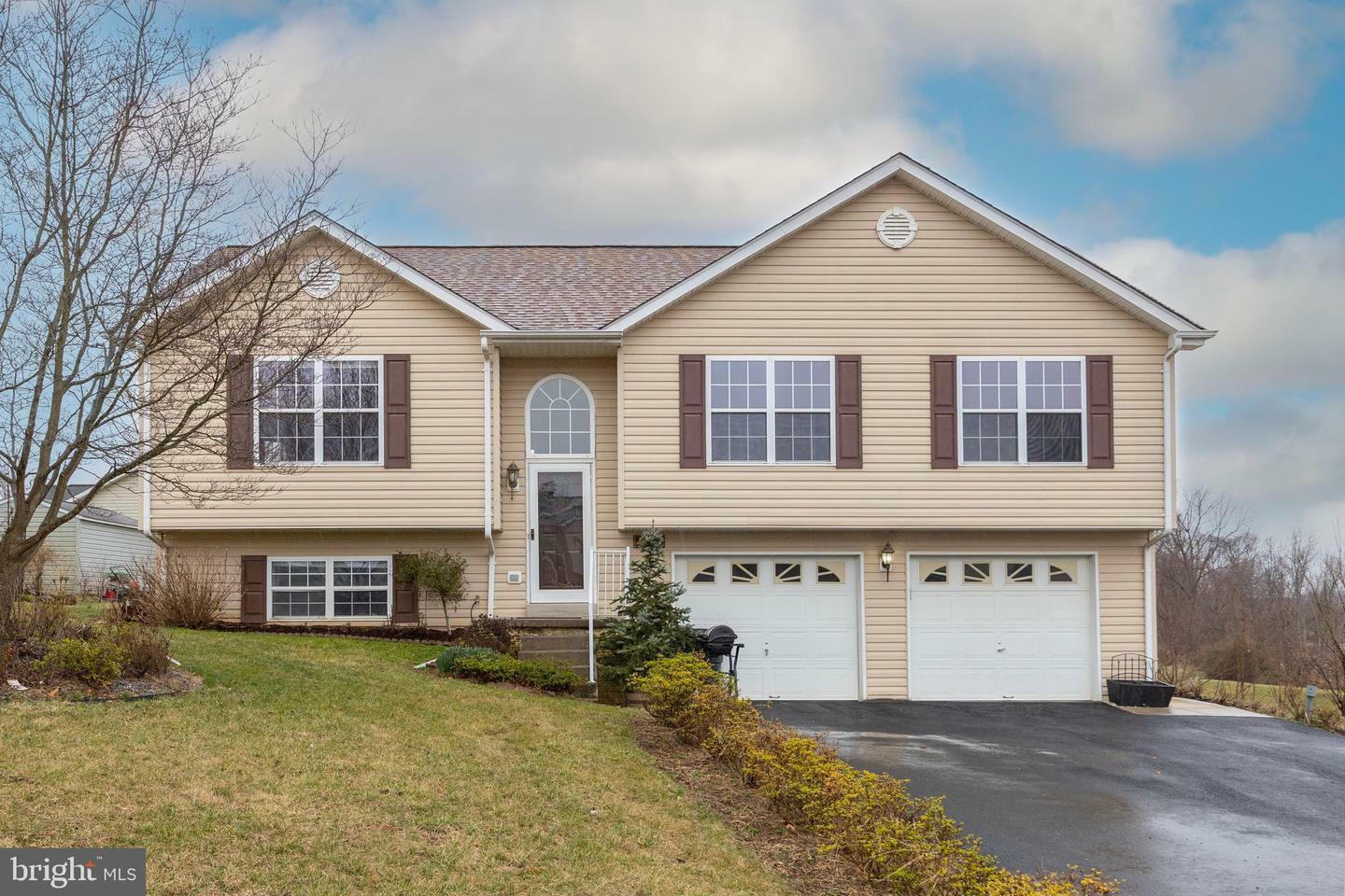 Property Photo:  29 Roger Court  WV 25438 