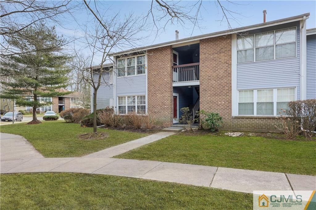 Property Photo:  194 Pennsylvania Way  NJ 08902 