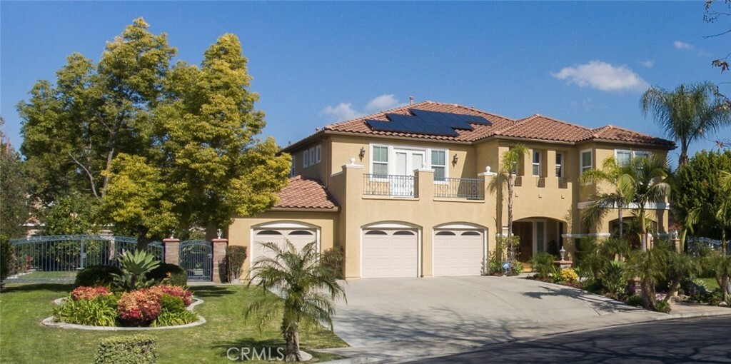 Property Photo:  1945 Sycamore Hill Drive  CA 92506 