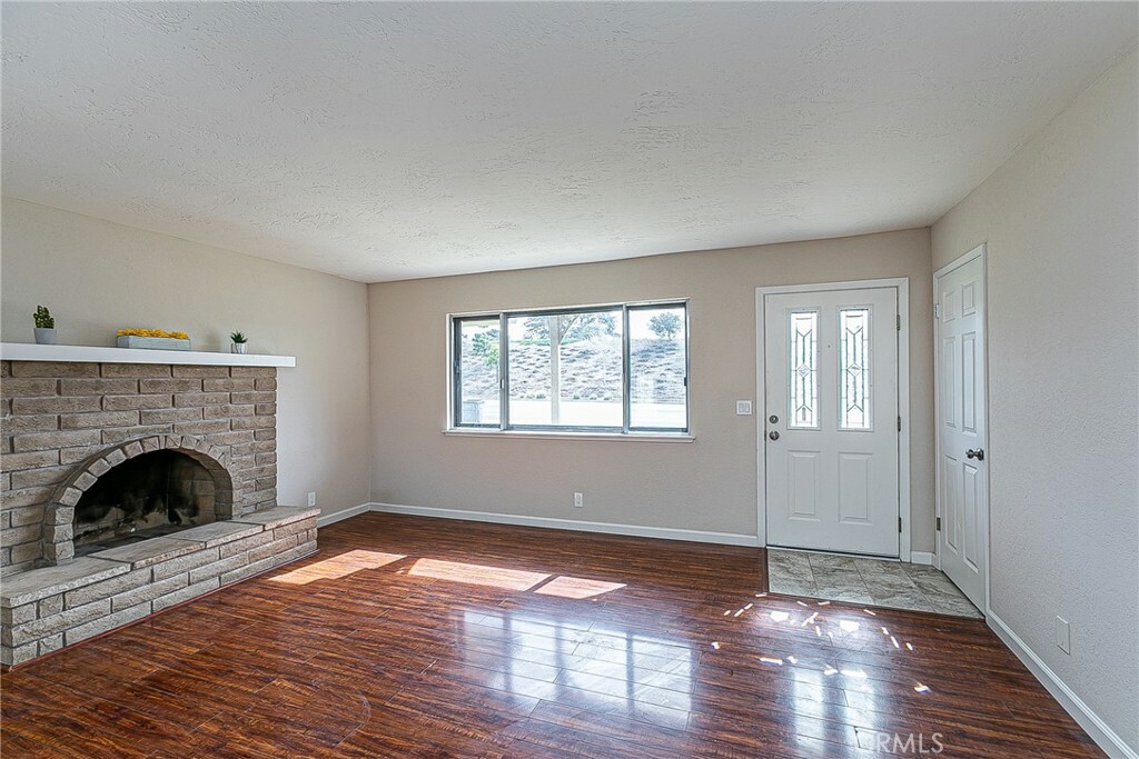 Property Photo:  975 E Rice Ranch Road  CA 93455 