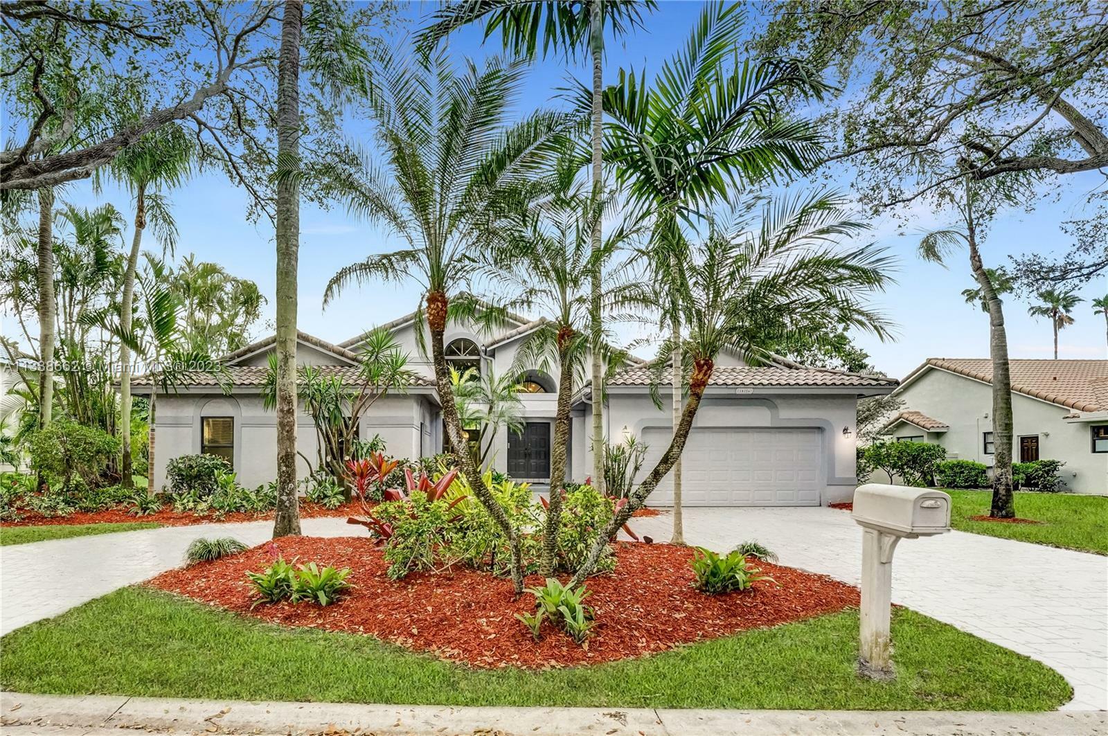 Property Photo:  10356 NW 6th Ct  FL 33071 