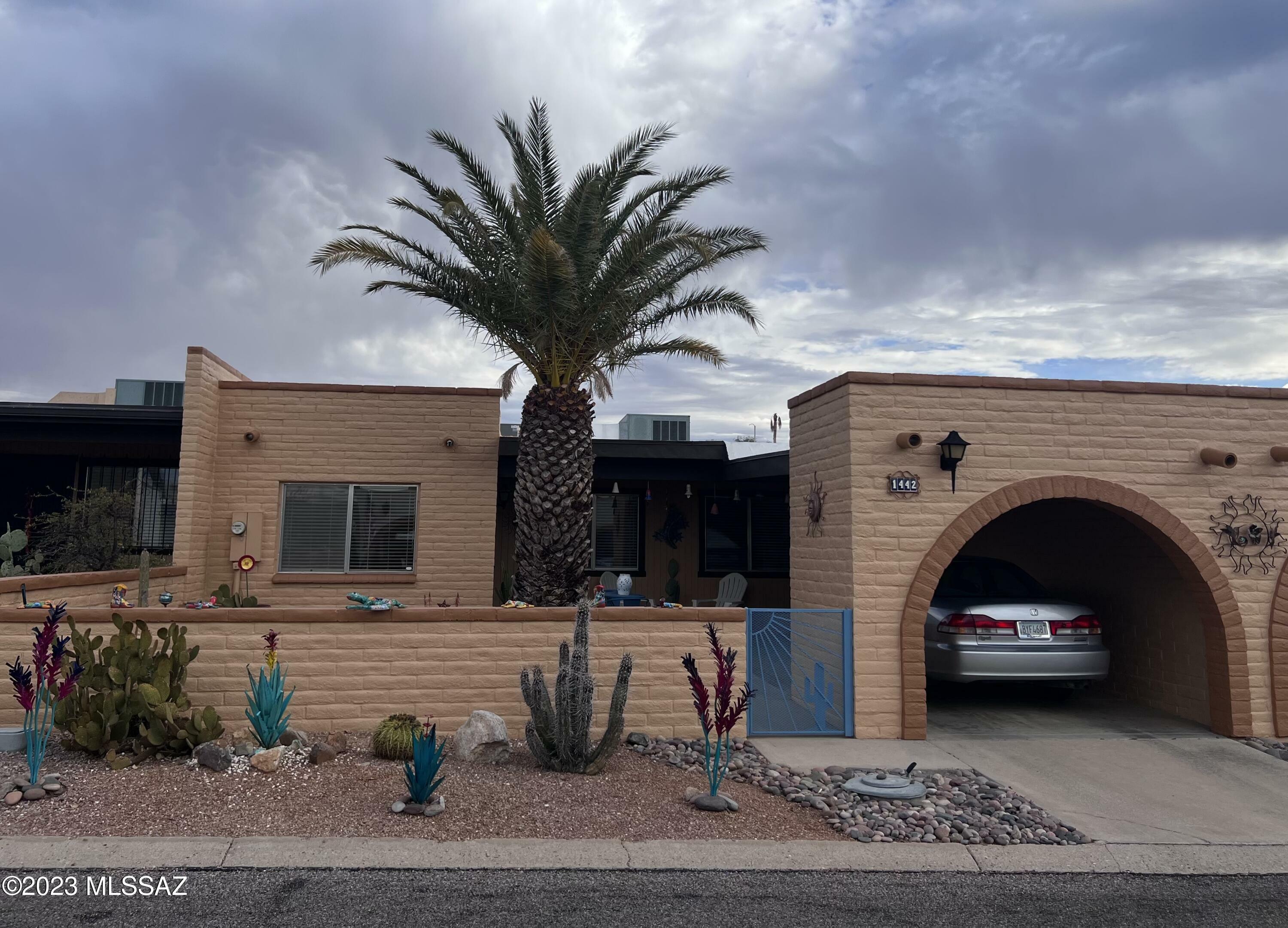 Property Photo:  1442 Placita Apache  AZ 85622 