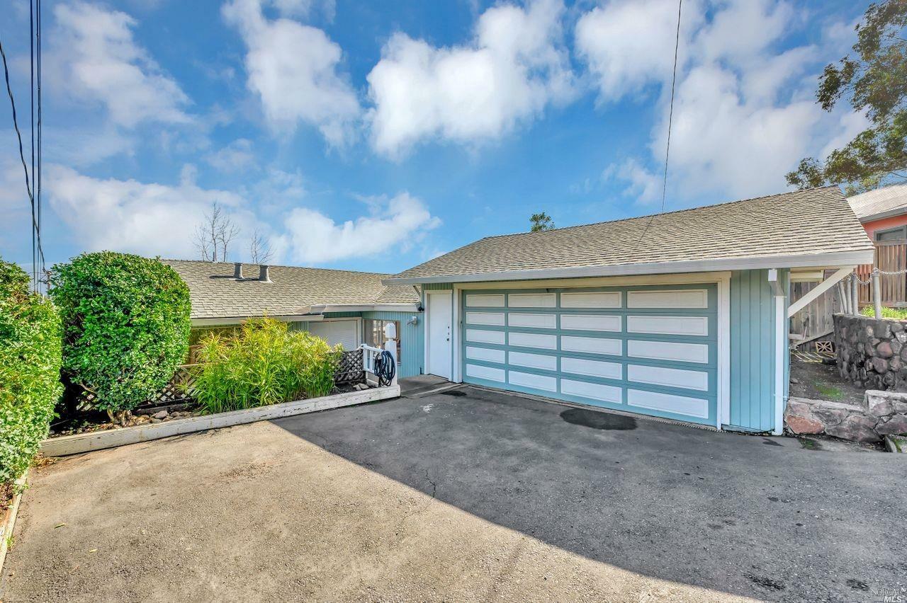 Property Photo:  33 Coleman Drive  CA 94901 