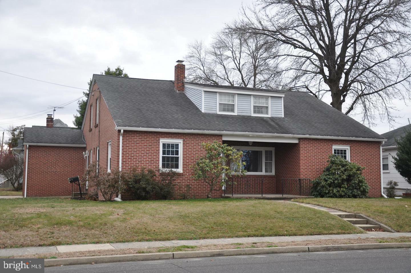 Property Photo:  252 W Merchant Street A  NJ 08106 