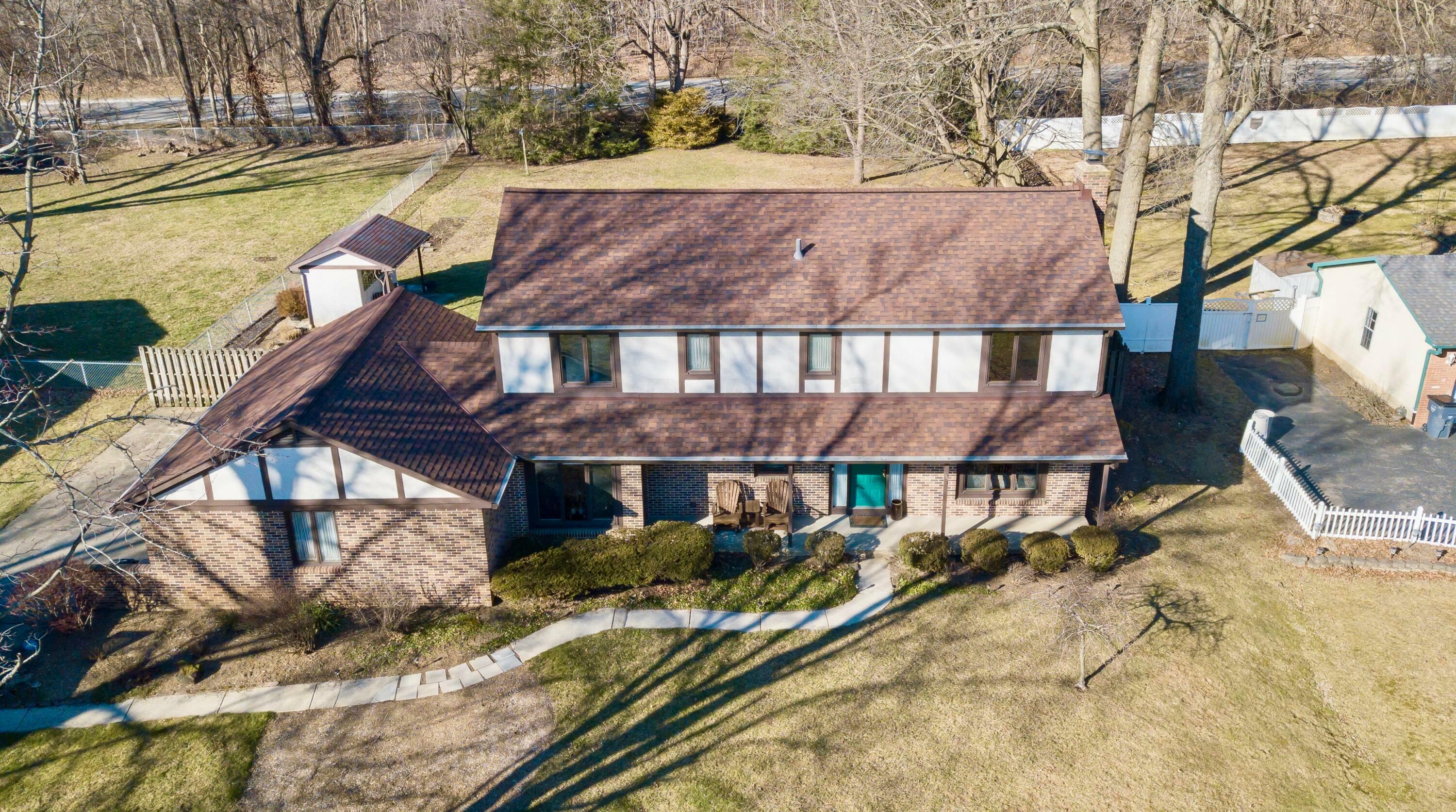 240 Greenbrier Road  Sunbury OH 43074 photo