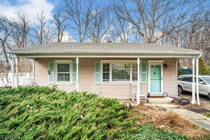 92 Brooksyde Ave  Ringwood Boro NJ 07456 photo