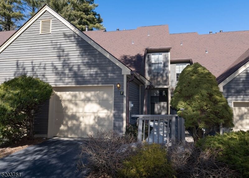 Property Photo:  18 Quincy  Ln F  NJ 07480 