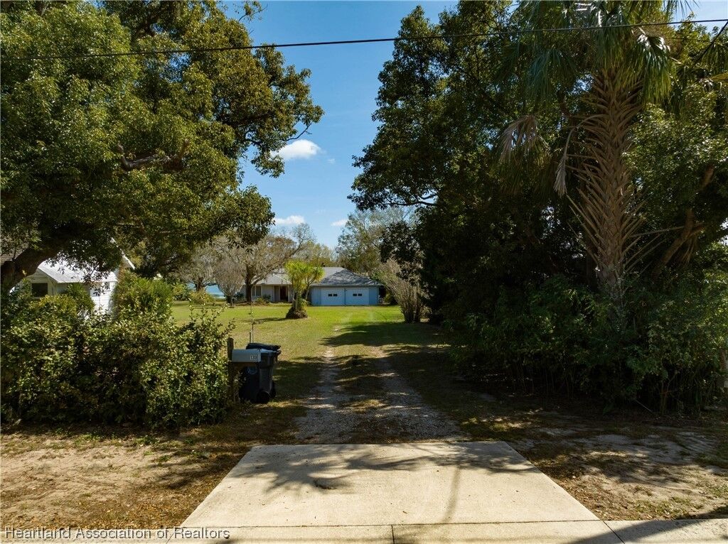 Property Photo: 130 N Verona Avenue FL 33825