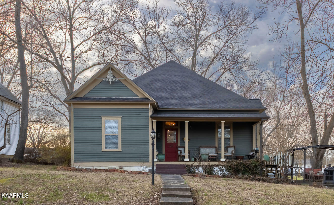 Property Photo: 118 Washington Ave TN 37331