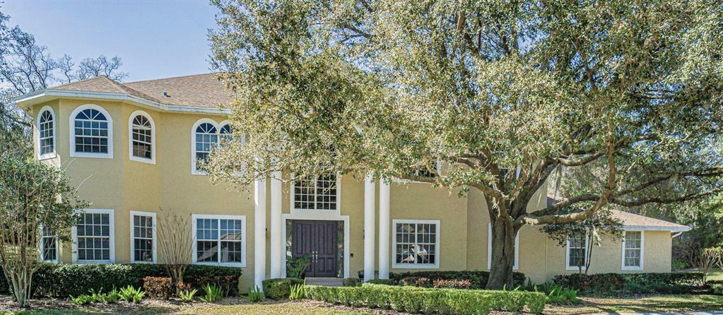 Property Photo: 686 Richmond Close FL 34688