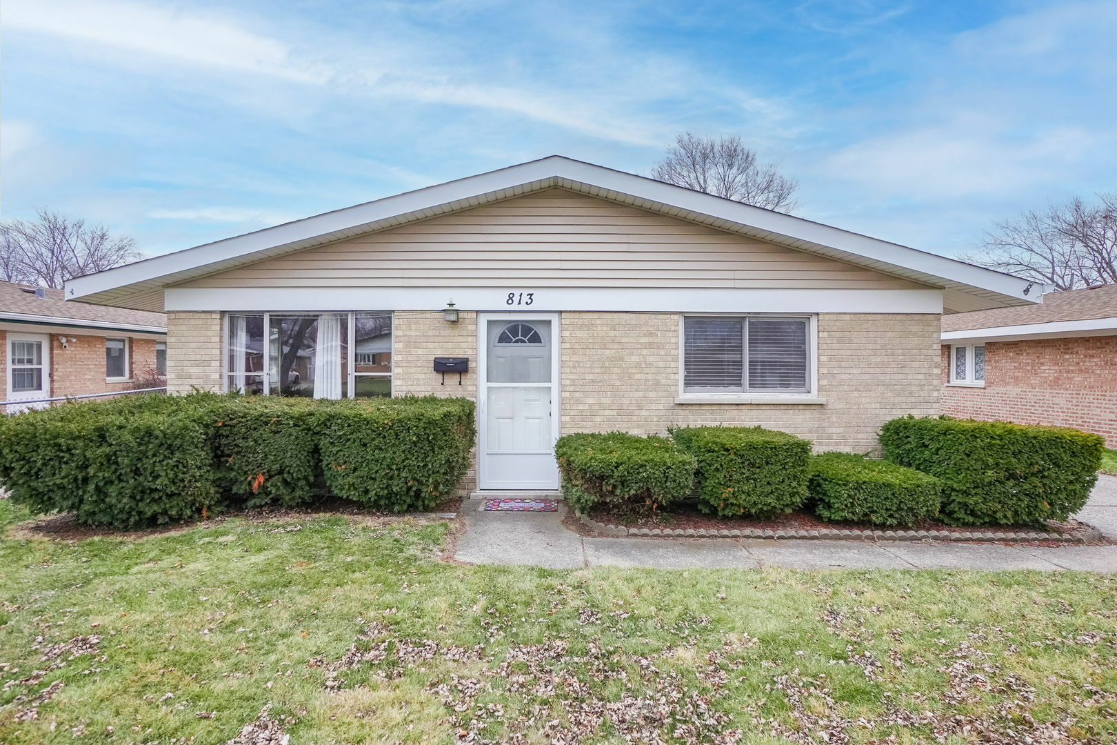 Property Photo:  813 Park Avenue  IL 60476 