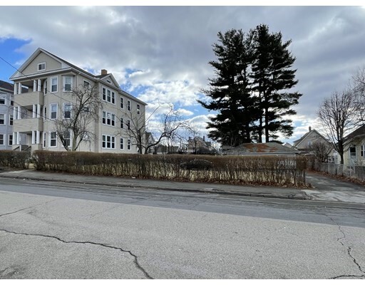 Property Photo: 76 Fairhaven Rd MA 01606