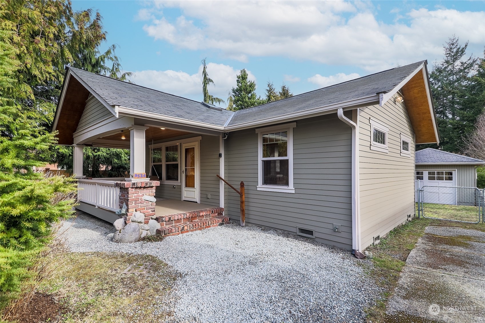 Property Photo: 9524 17th Avenue NW WA 98117