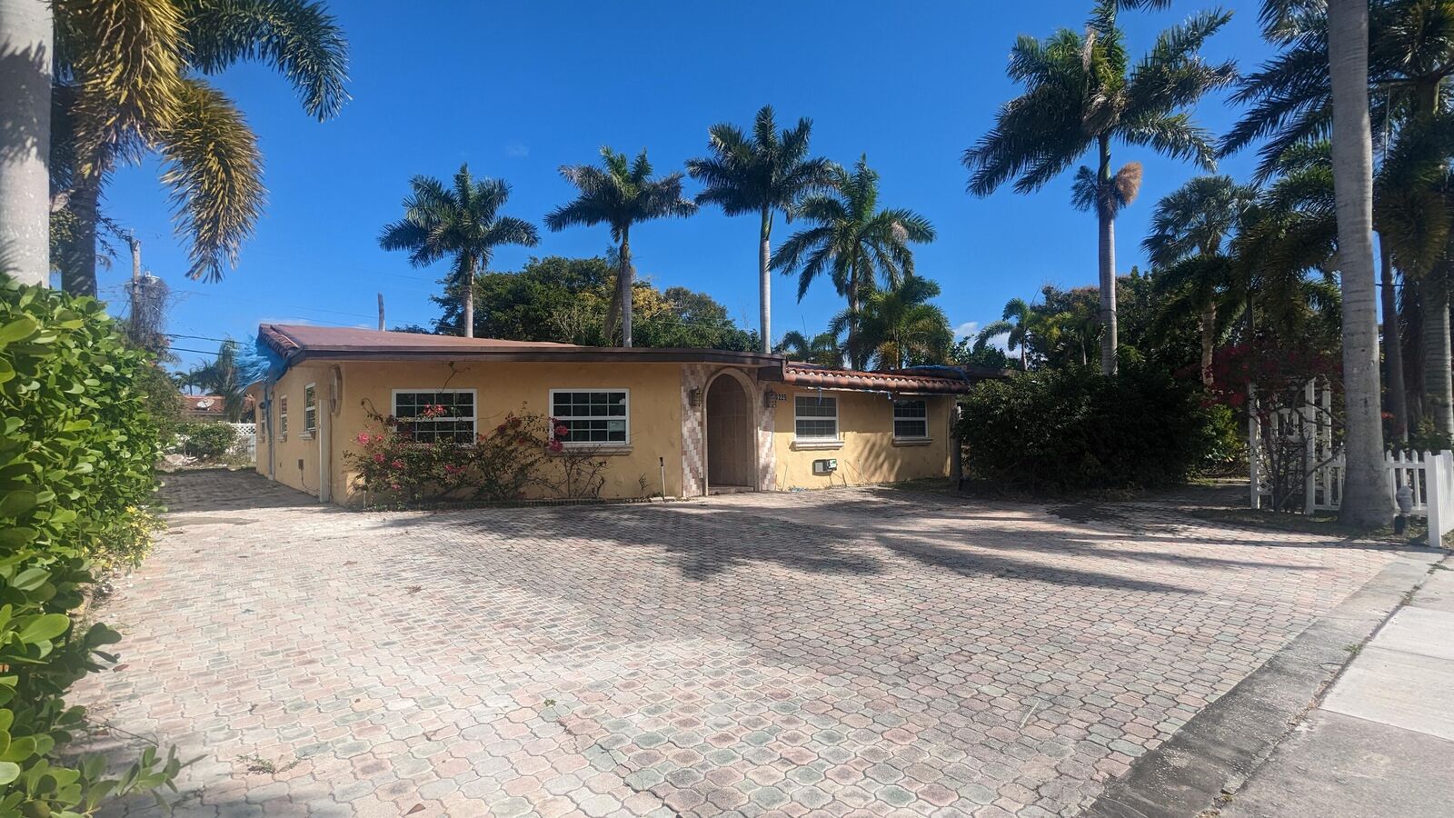 Property Photo: 1229 NW 4th Street FL 33486