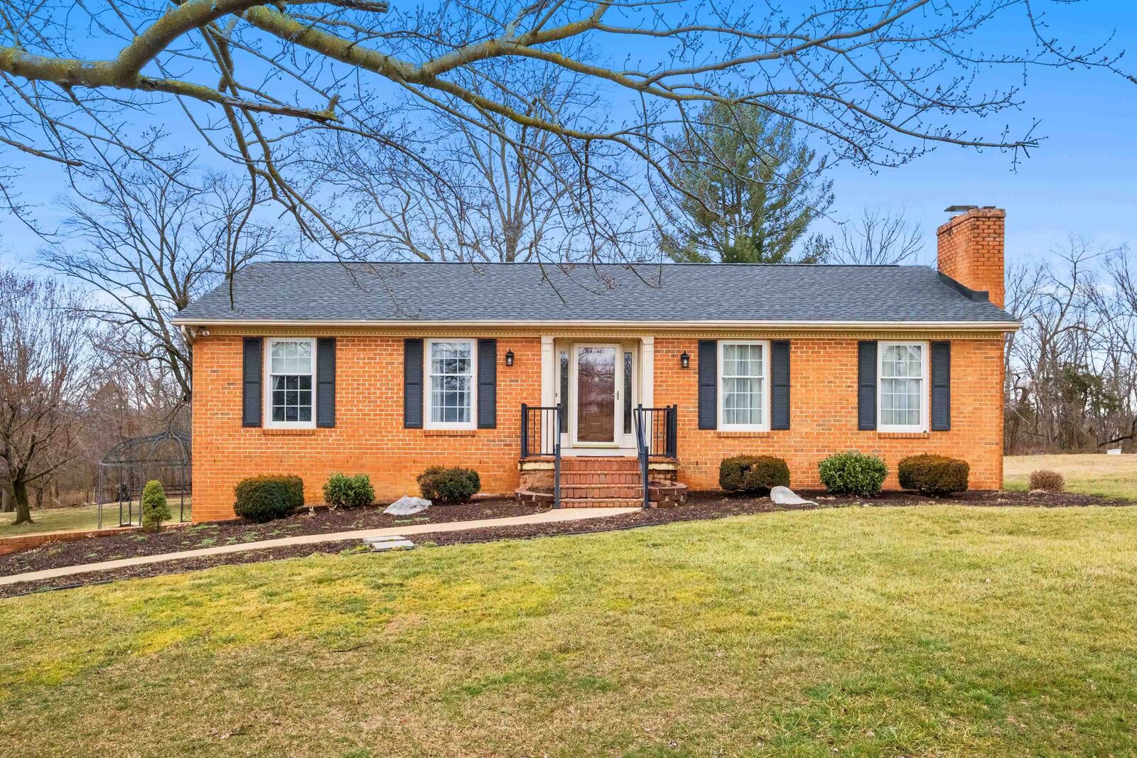3 bed McGaheysville home for sale 3210 Pineville Rd, McGaheysville, VA